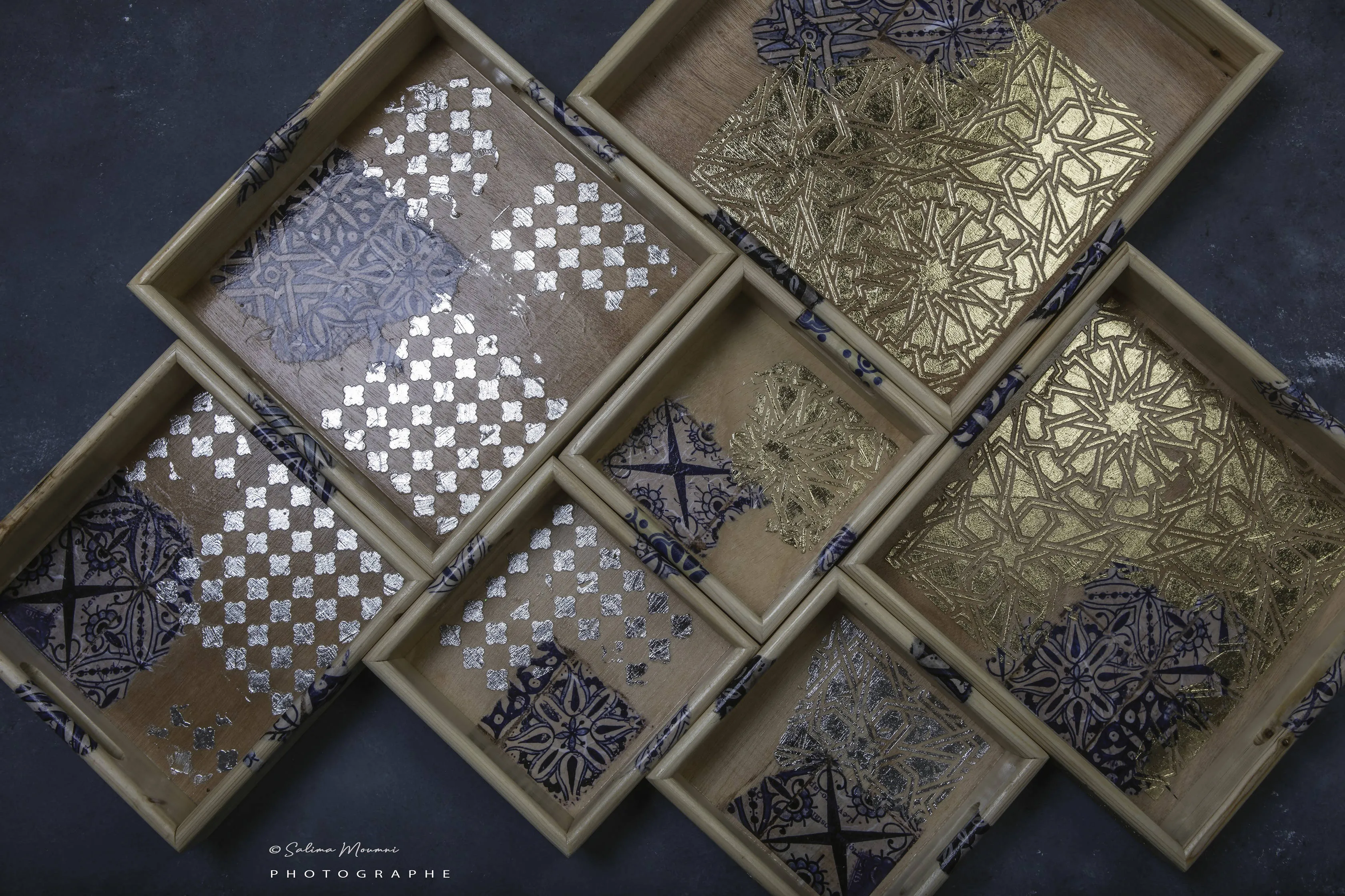 27 cm Wooden Tray with Printed Zelij Fragments
