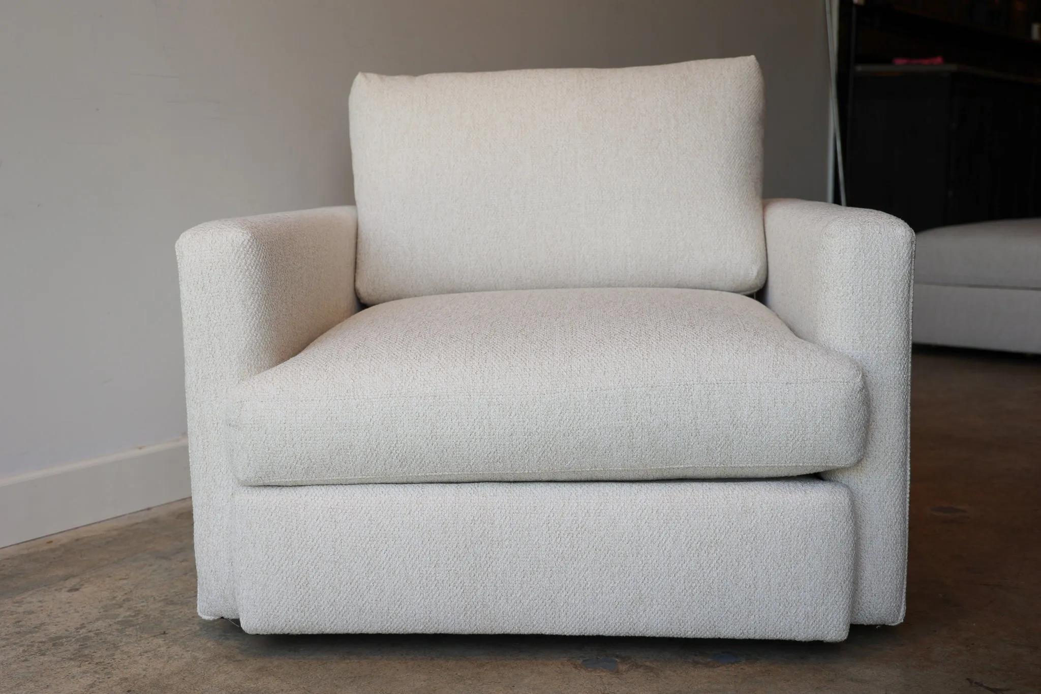 Allure Dreamy Swivel Chair
