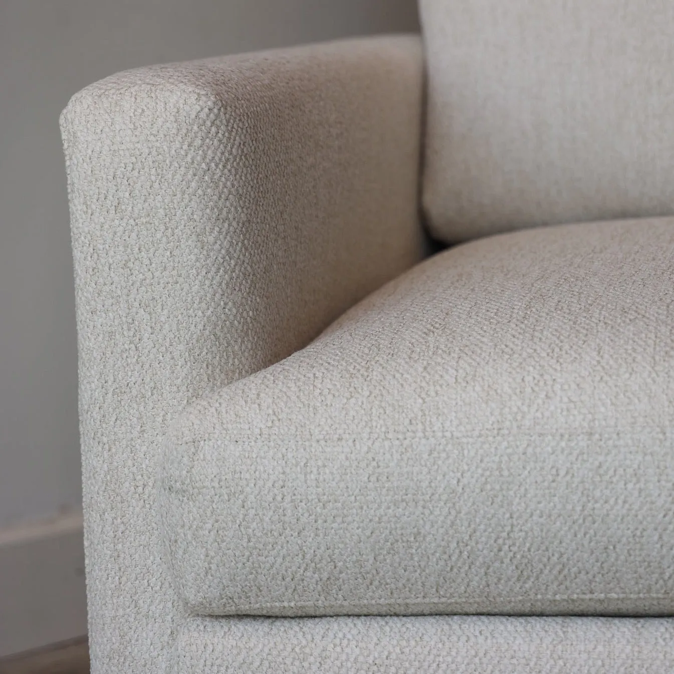 Allure Dreamy Swivel Chair
