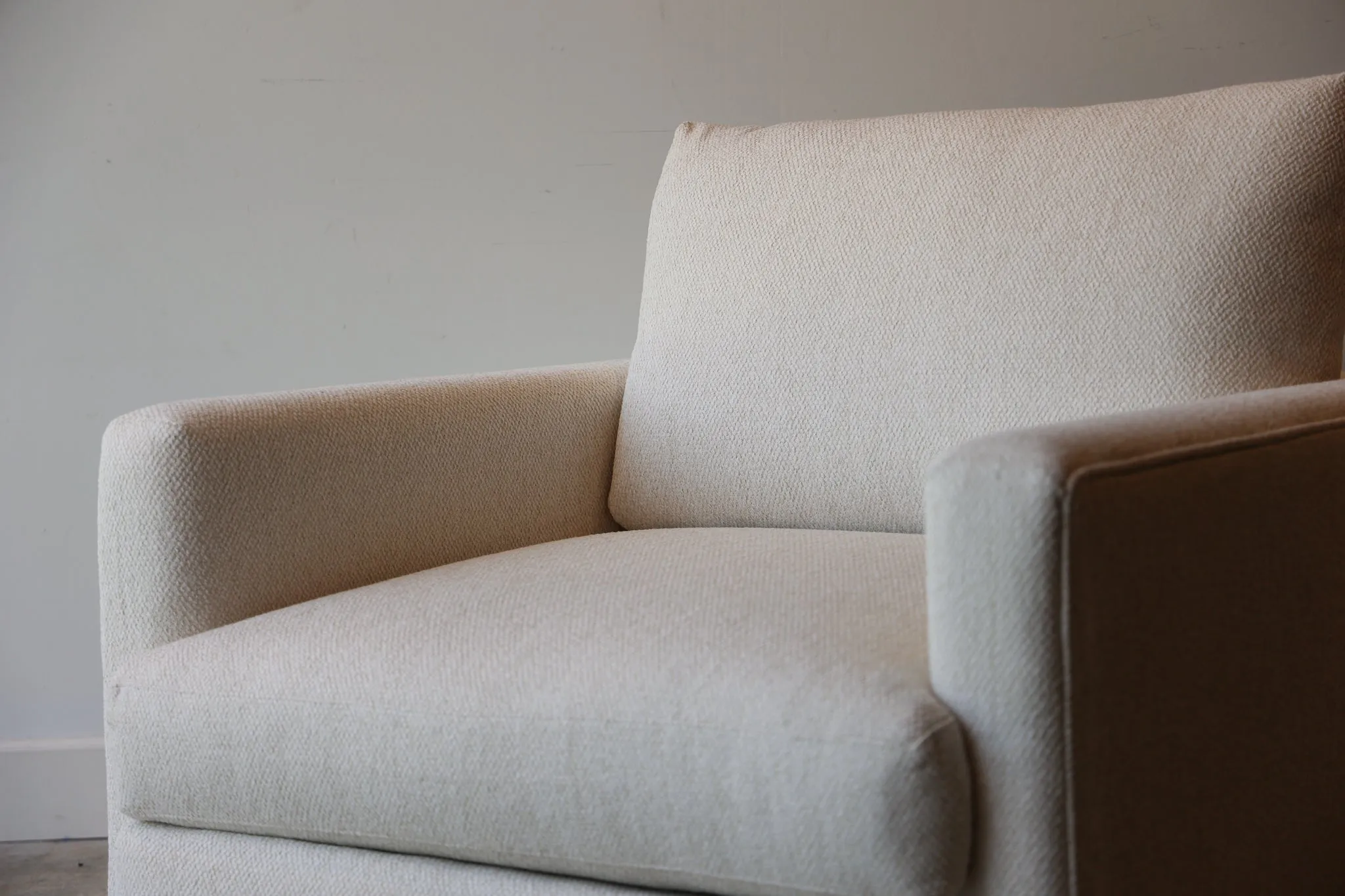 Allure Dreamy Swivel Chair